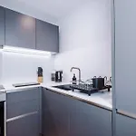 Flat 27 Axis - 2 Bed, Modern Apartment, Free Parking * Leeds (West Yorkshire)