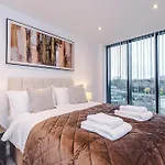 Flat 27 Axis - 2 Bed, Modern Apartment, Free Parking Lejlighed *