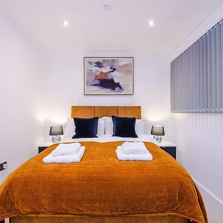 Apartment Flat 27 Axis - 2 Bed, Modern Apartment, Free Parking *