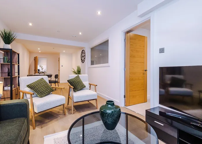 Flat 27 Axis - 2 Bed, Modern Apartment, Free Parking Лідс