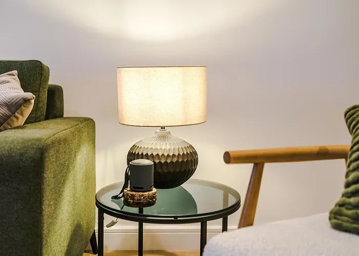 Апартаменти Flat 27 Axis - 2 Bed, Modern Apartment, Free Parking Лідс