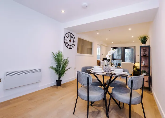 Flat 27 Axis - 2 Bed, Modern Apartment, Free Parking Апартаменти *