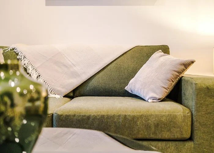 Flat 27 Axis - 2 Bed, Modern Apartment, Free Parking * Лідс