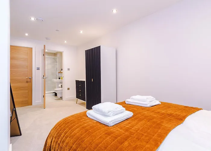 Flat 27 Axis - 2 Bed, Modern Apartment, Free Parking Апартаменти *