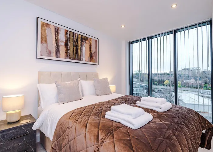 Flat 27 Axis - 2 Bed, Modern Apartment, Free Parking Апартаменти *