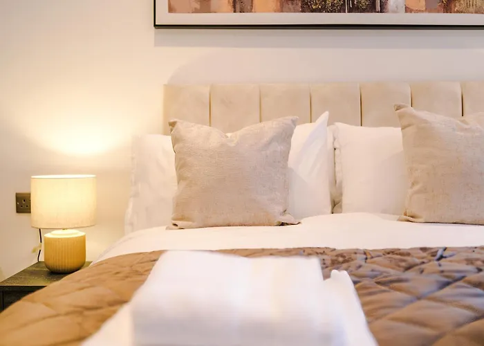 Апартаменти Flat 27 Axis - 2 Bed, Modern Apartment, Free Parking Лідс