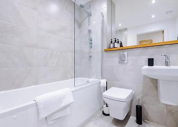 Flat 27 Axis - 2 Bed, Modern Apartment, Free Parking Апартаменти *